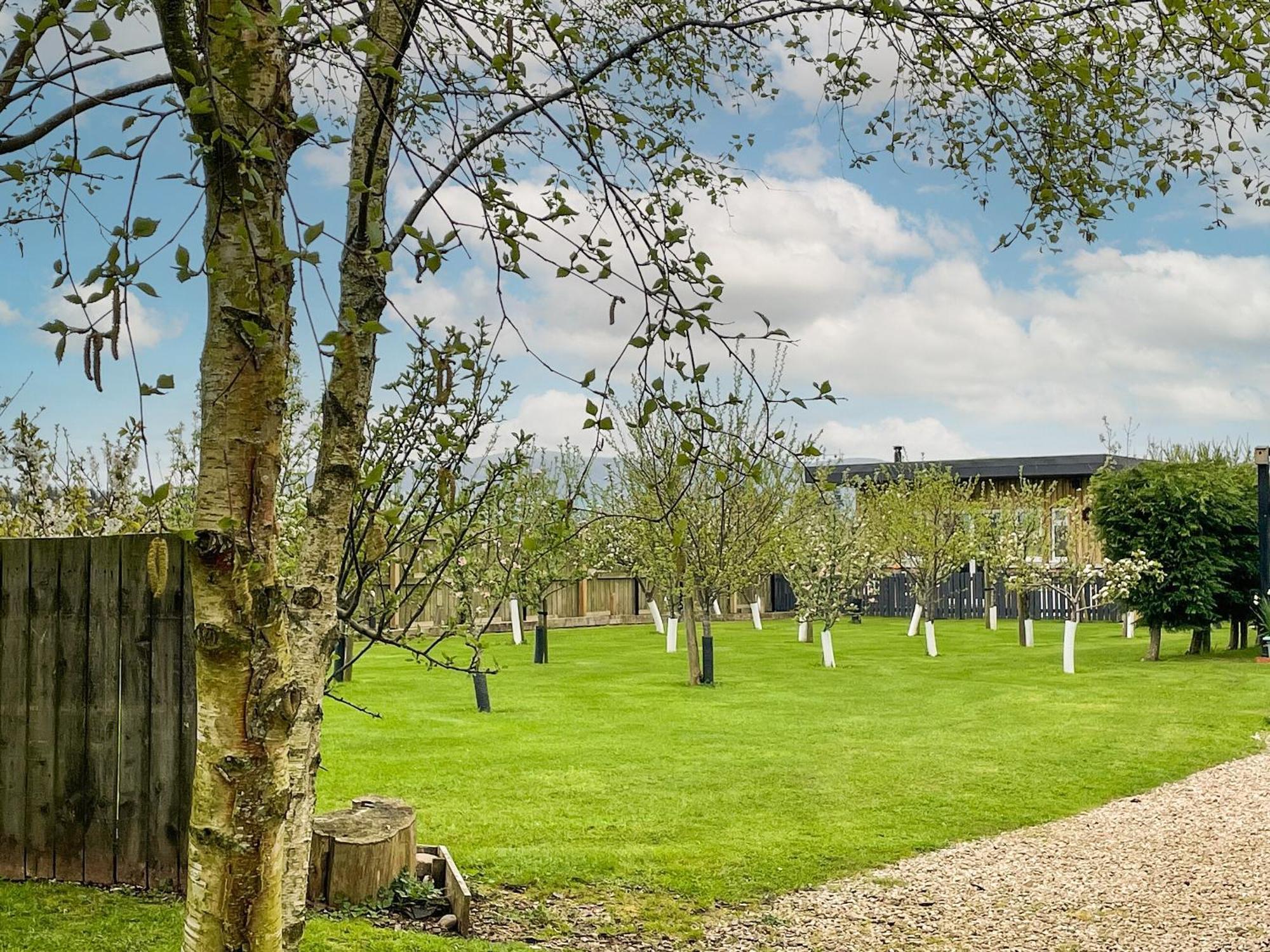 Orchard Chalet Arnhall Buitenkant foto